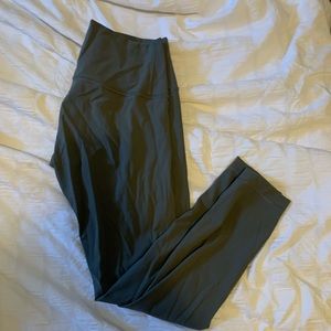 Lululemon wunder under tights